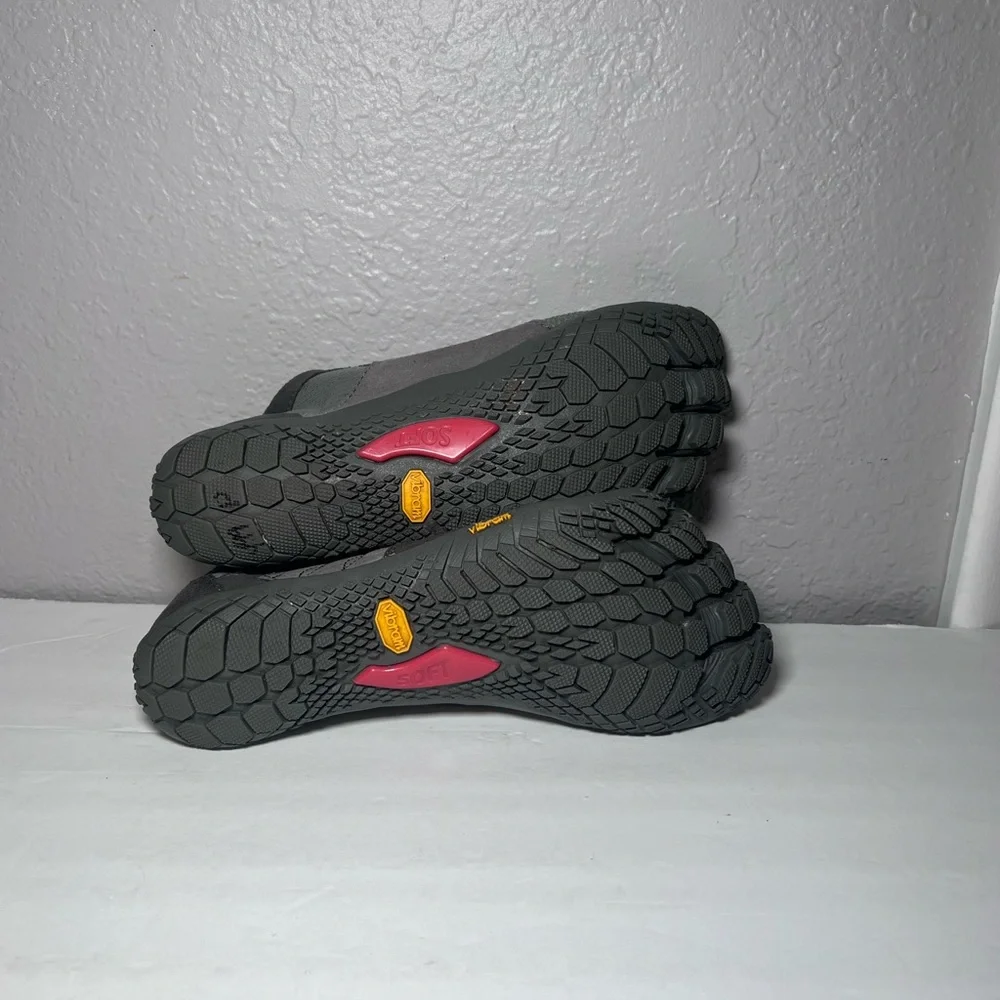Vibram Women Size 7.5 / 8 FiveFingers Trek Ascent Hiking Shoes Mega Grip Grey - Picture 10 of 10
